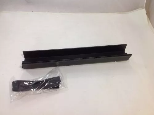 HORIZONTAL CABLE ORGANIZER SIDE CHANNEL 18-30 INCH ADJ BLK